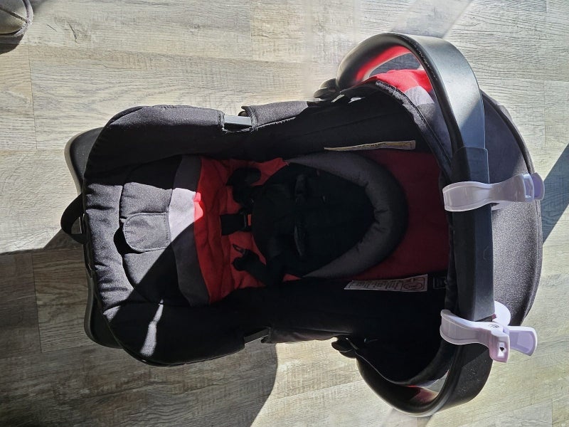 Cosco Pram Stroller - used only for 6 months Carousel 2