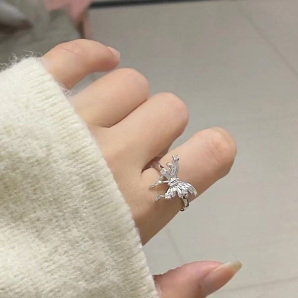 Elegant Crystal Butterfly Adjustable Ring Carousel 2