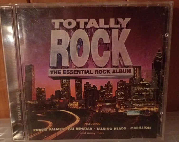 Totally Rock - The essential rock album Carousel 1