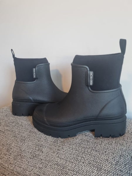MERRY PEOPLE BOOTS SZ37 Carousel 1