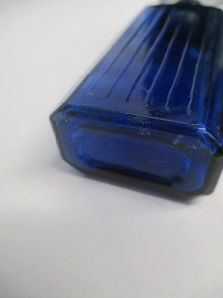 BT3 5694 - Vintage Cobalt Blue Bottle - Chemist Or Poison Carousel 6