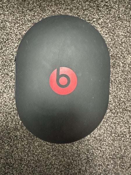 Beats by Dre Studio 3 Headphones Carousel 2