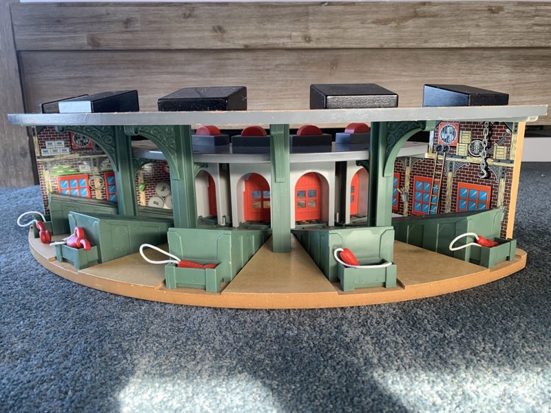 Tidmouth Shed - for wooden train set Carousel 2