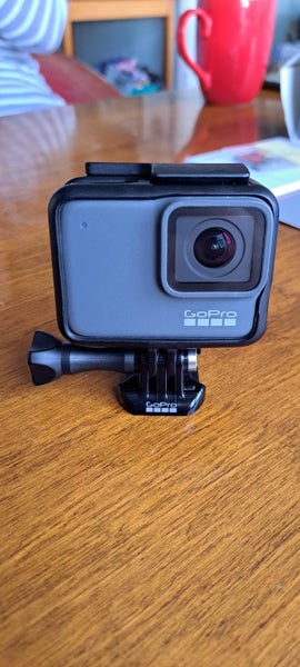 Go-Pro Hero 7 Silver Carousel 1