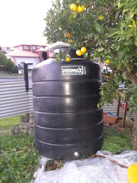 Promax 1000L Rain Water tank Carousel 1