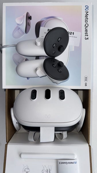 Meta Quest 3 512GB Mixed Reality Headset and 2x Quest touch plus controllers Carousel 1