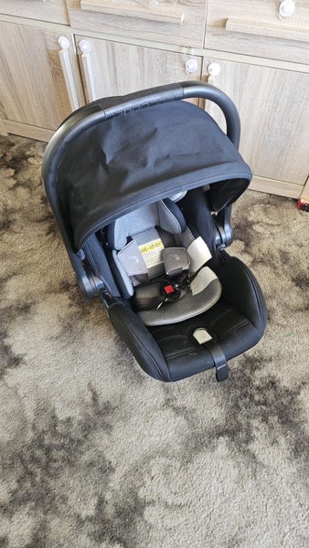 Baby Jogger Capsule and Base Carousel 2