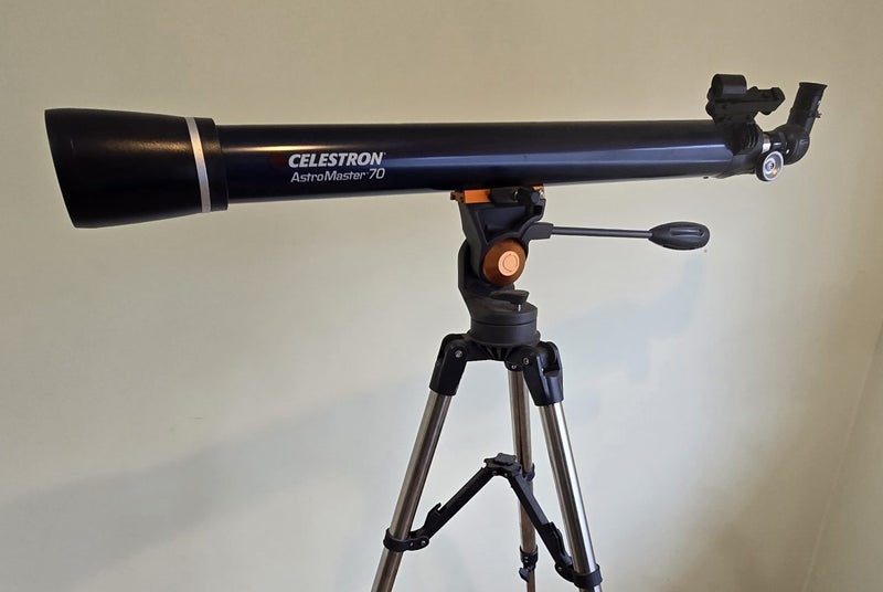 Celestron AstroMaster 70 Carousel 1