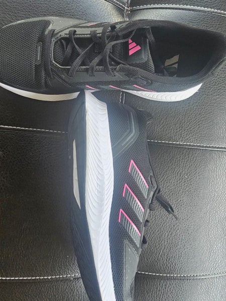 Adidas sz10 only tried Carousel 4