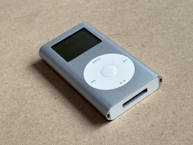 Silver iPod mini - 4GB Carousel 7