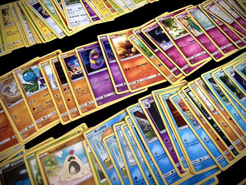 POKEMON CARDS - BIG BULK BUNDLE Carousel 1