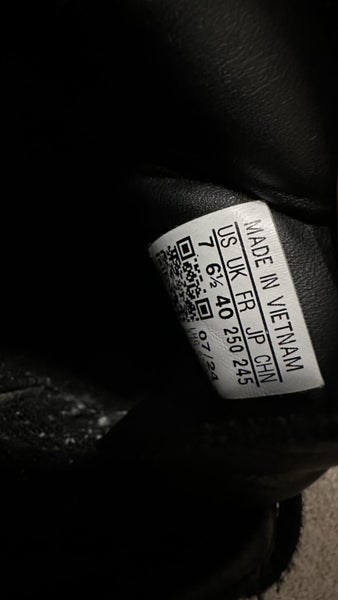 $1 Reserve Adidas Samba OG - Black - US M7/W8 Carousel 3
