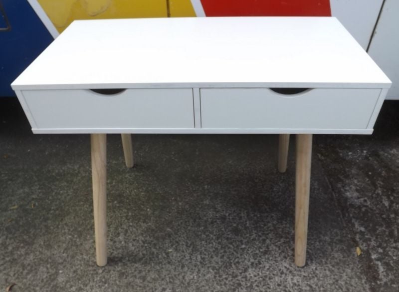 Desk with 2 drawers - 905x455mm Carousel 1