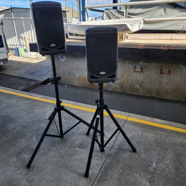 Samson XP510i Portable PA System 800W w/Stands Carousel 1
