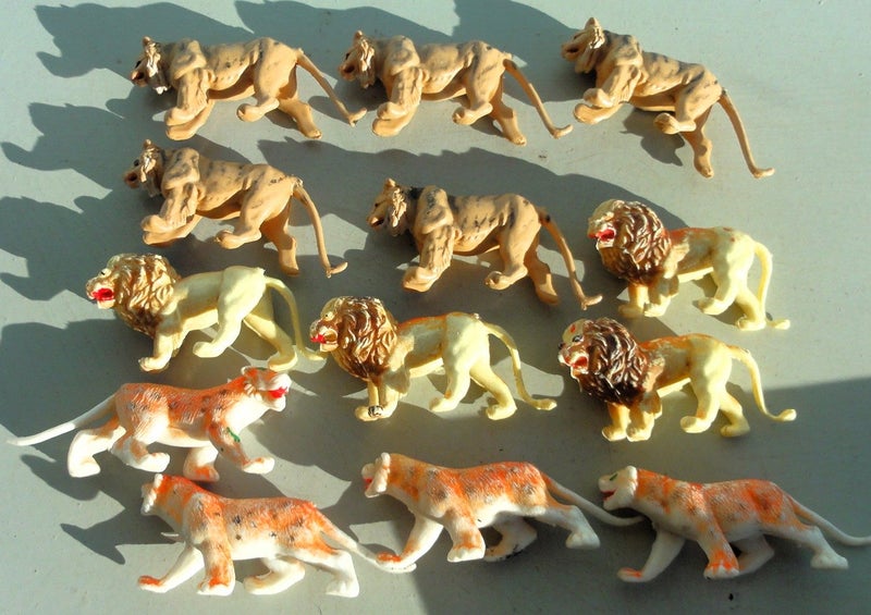 #6 Vintage Britains Etc Plastic Zoo Animals ~ Lions & Tigers Carousel 1