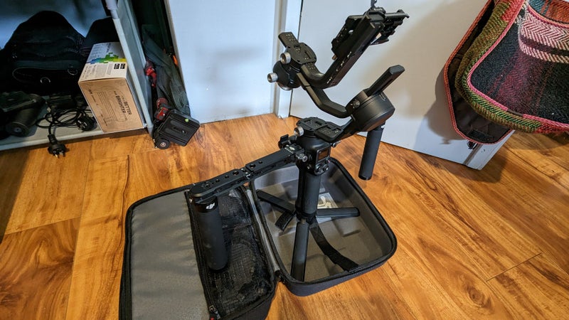 DJI RSC 2 Pro Combo Plus Gimbal Stabilizer Carousel 2