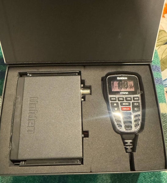 Uniden XTRAK 80 Smart UHF Radio62934721864706111