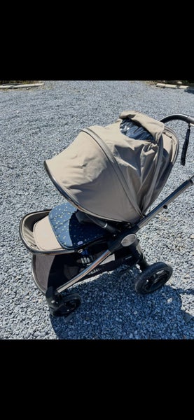 Mamas & Papas Ocarro pram / stroller Carousel 1