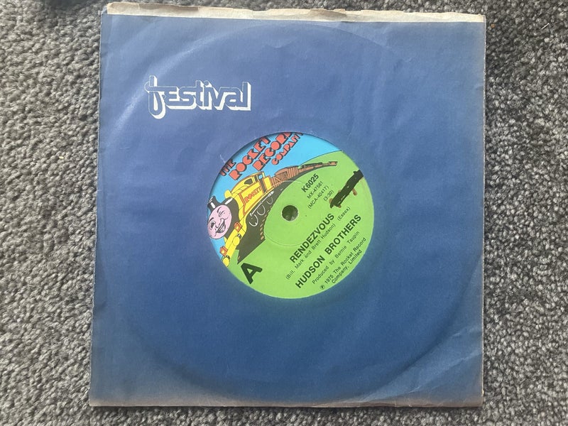 Hudson Brothers - Rendezvous - 7" Vinyl $2 Res Carousel 1