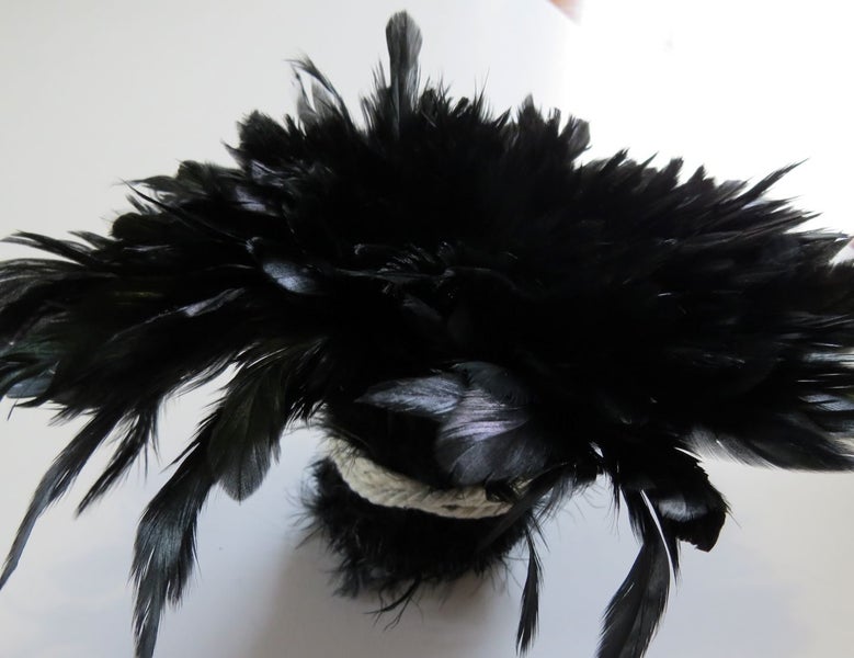 Royal Green Strung Schlappen Feathers Carousel 4