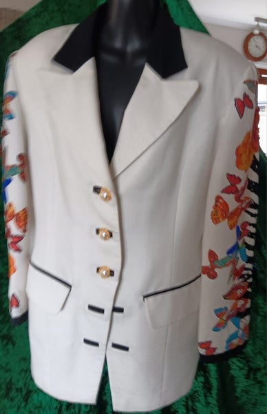 Embellished cream jacket62992596471555112