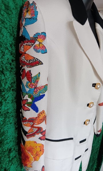 Embellished cream jacket62992596471555112