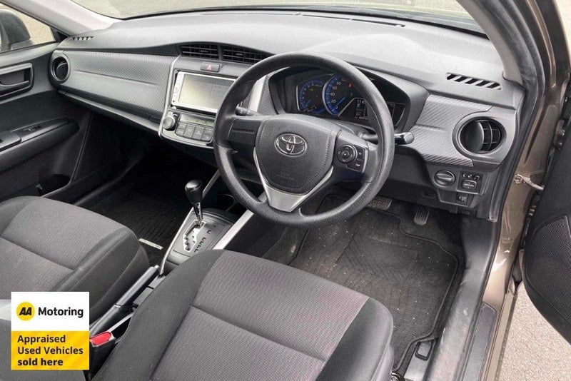 2014 Toyota Corolla Fielder Hybrid62863267384578113