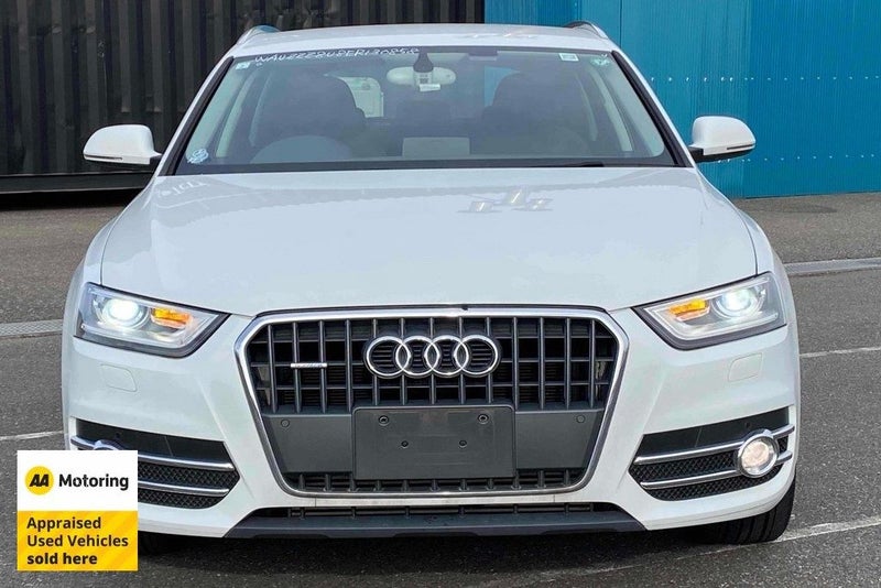 2015 Audi Q3 2.0TSI Quattro / Low 79kms62863267516290112