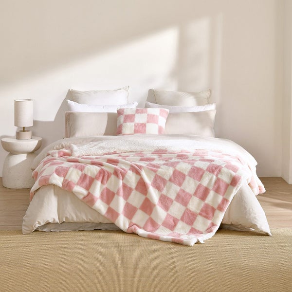 Dreamaker Checkered Plush Throw Blanket Pink & Cream - 180 x 200cm Carousel 1