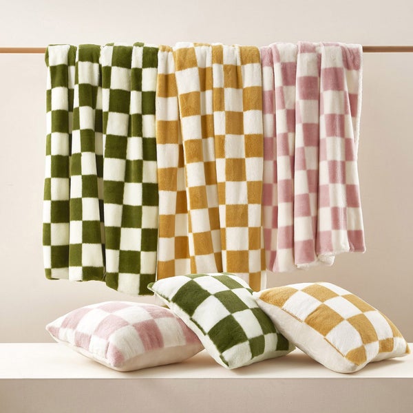 Dreamaker Checkered Plush Throw Blanket Pink & Cream - 180 x 200cm Carousel 12