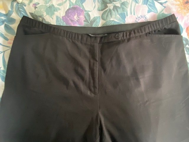 Black Pants Carousel 2