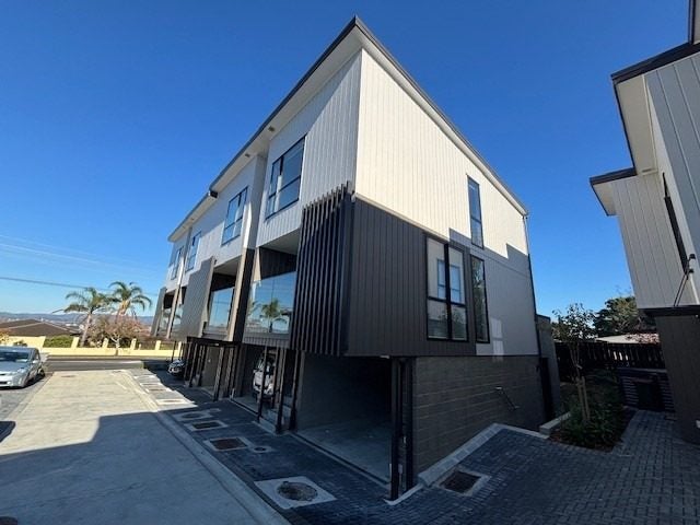 Image 1 of 17