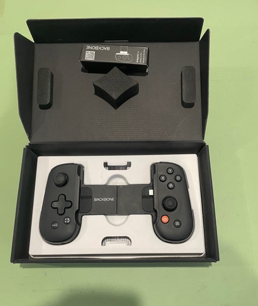 BACKBONE GAME CONTROLLER Carousel 1