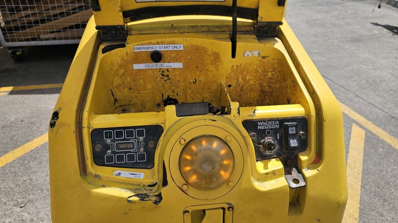 Pre-owned Wacker Newson RTSC3 1.6T Remote Control Trench Roller62863219779330112