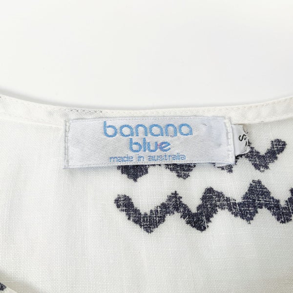 Banana Blue - White Linen Top with Shell and Starfish Print Carousel 10