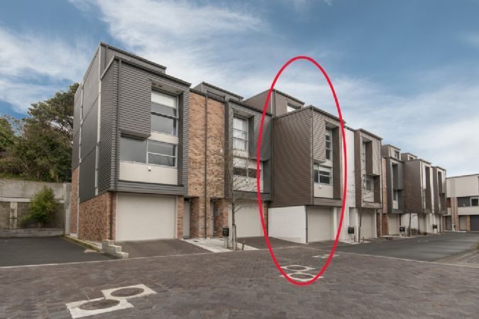 Newtown, 4 bedrooms64575076495363110