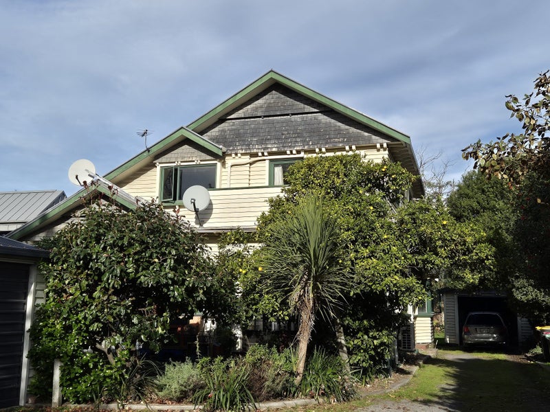 Image 1 of 8