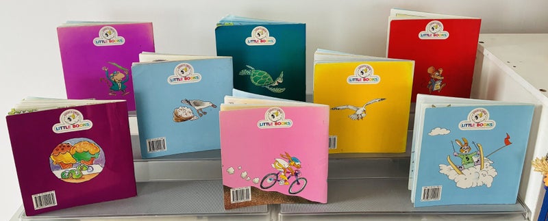 COCKYS CIRCLE LITTLE BOOKS x9 Carousel 2