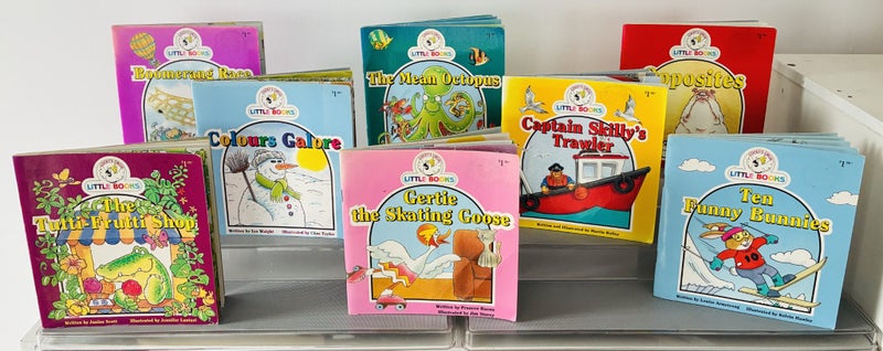 COCKYS CIRCLE LITTLE BOOKS x9 Carousel 1