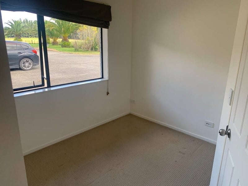 Whenuapai, 6+ bedrooms62999081345794112