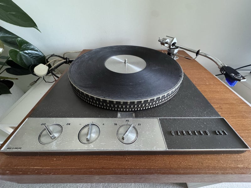 Garrard 401. SME 3009. Ortofon 2M Blue Carousel 1