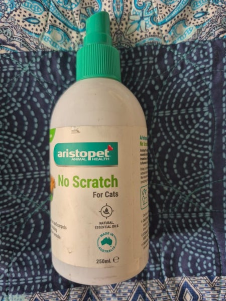 $1 reserve - Aristopet 'No scratch' spray Carousel 1