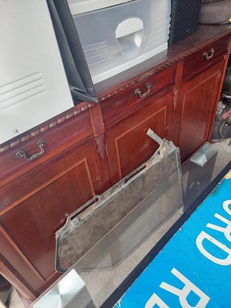 Contents of Storage Unit – Dinsdale, Hamilton Carousel 1