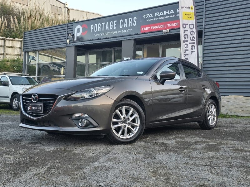 2013 Mazda Axela Hybrid S L package/ Low KMS62854329107714112