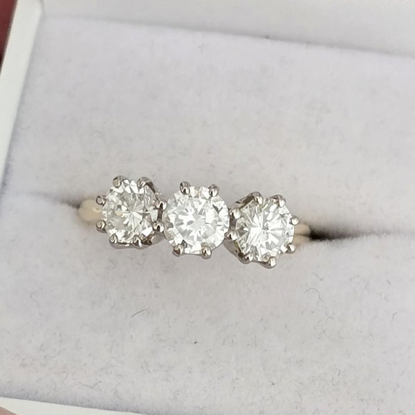 Vintage 1970's 18ct diamond trilogy 1.85tcw fully reconditioned.62988860665731111