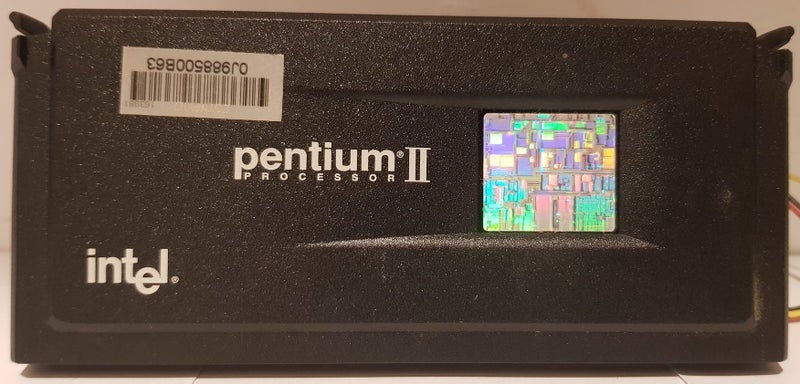 VINTAGE - INTEL PENTIUM II CPU Carousel 1