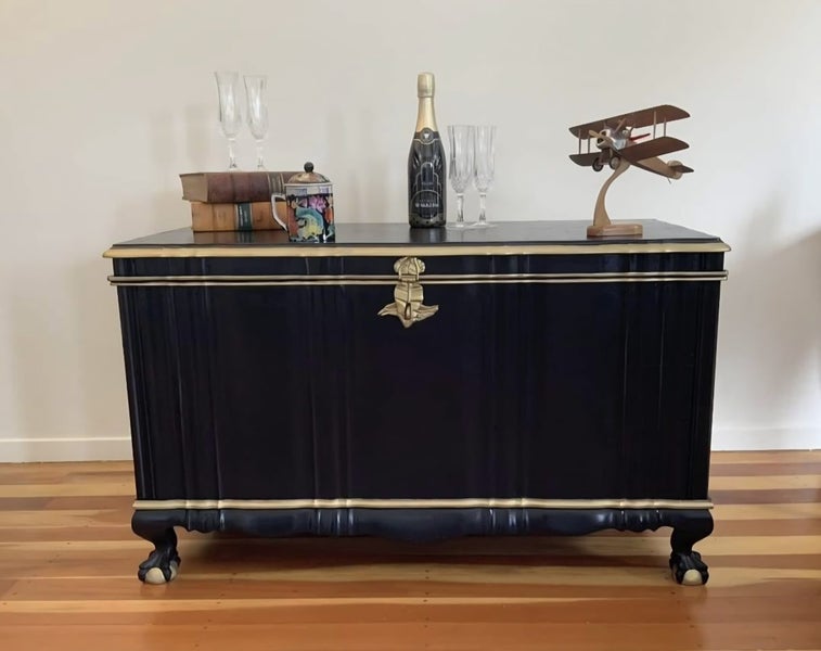 CEDAR CHEST - FRENCH LOUIS XVI STYLE - LOCK WITH KEY - CLAW FEET62854315446017116