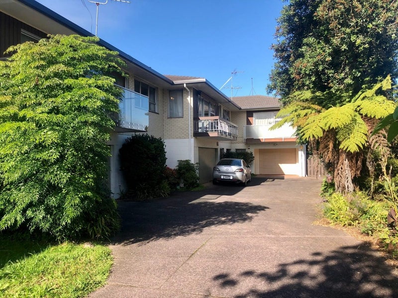 Image 1 of 18