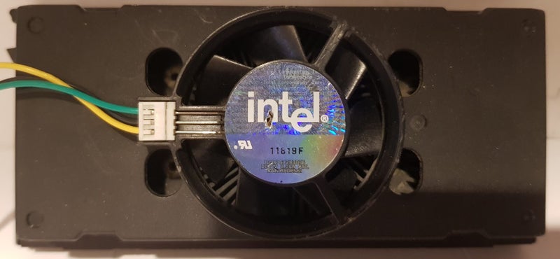 VINTAGE - INTEL PENTIUM II CPU Carousel 2