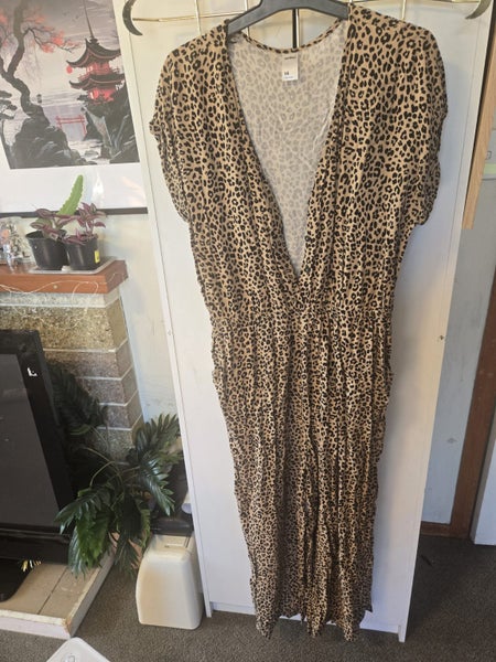 Jump Suit Carousel 1
